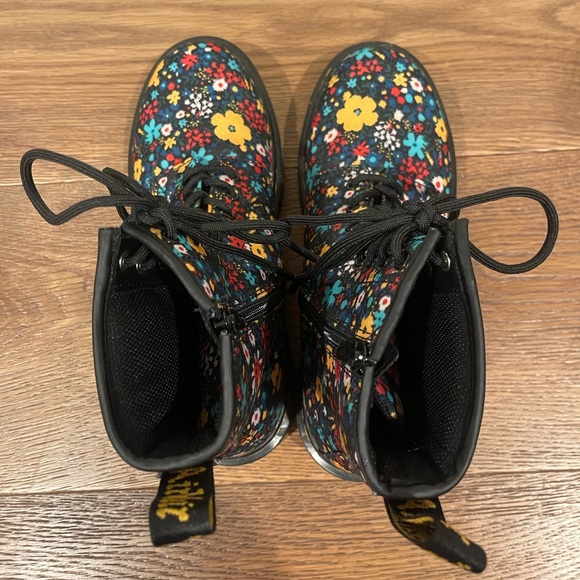 Dr Martens floral canvas high top lace ups - Picture 3 of 9